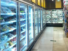 -绿叶子超市(公园大道店)