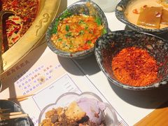 冰淇淋自助-哥老官重庆美蛙鱼头(五角场合生汇店)