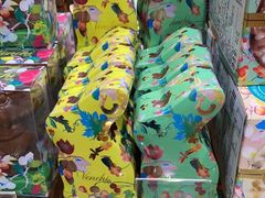-VENCHI 闻绮(上海佛罗伦萨小镇店)