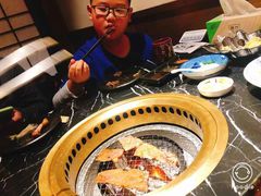 -山川小町·极番烧肉(新地假日广场店)