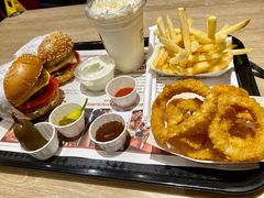 -The Habit Burger Grill 哈比特汉堡(爱琴海店)
