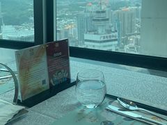 -亚洲国际大酒店·云顶阁旋转自助餐厅