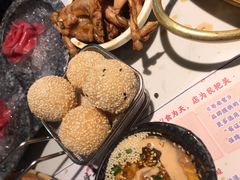 肉松麻球-哥老官重庆美蛙鱼头(宝山龙湖店)