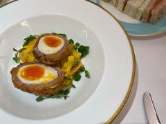 -The Diamond Jubilee Tea Salon at Fortnum & Mason