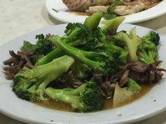 西兰花炒鸡肾-醉贤居