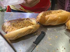 -Bánh Mì Huynh Hoa