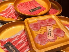 -牛YO寿喜烧·铁板烧和牛火锅自助(市府恒隆店)