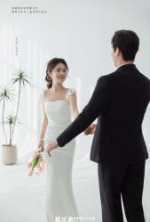 -莫兰迪婚纱摄影