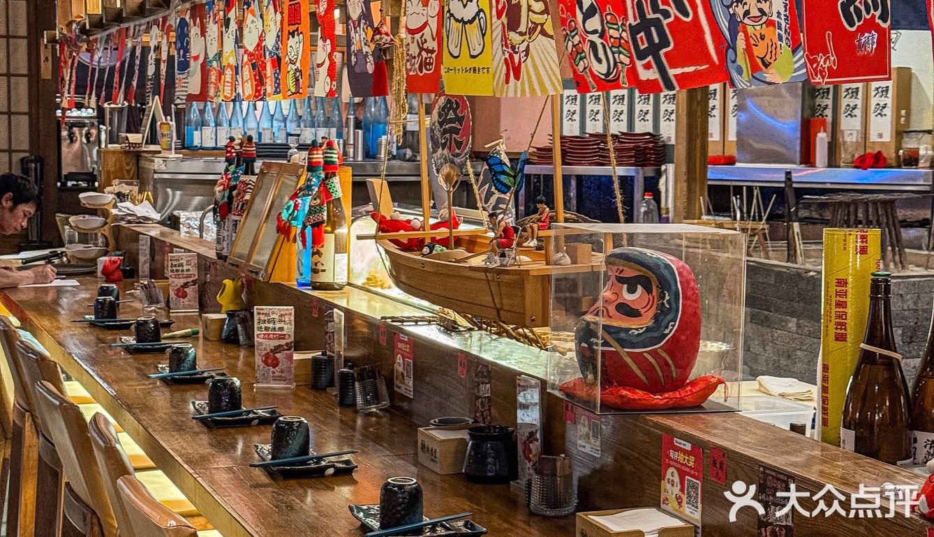 下班后的治愈时刻，被这家烧鸟酒场的江景美到了