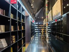 -钟书阁(松江泰晤士小镇店)