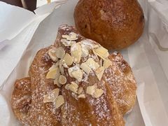 大杏仁牛角包-老佛爷饼店