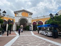 -佛罗伦萨小镇广佛名品奥特莱斯(疏港路店)