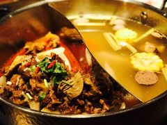 特色牛腩鸳鸯锅-左庭右院鲜牛肉火锅(新梅广场店)
