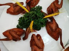 -臻鲜燕海鲜融合餐厅(金陵style店)