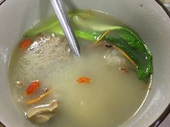 -天天向上素食餐厅(五台山店)
