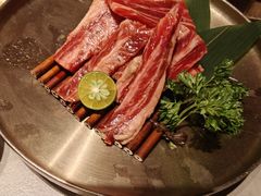 -草家酱蟹炭火烤肉店(珲春南路一店)