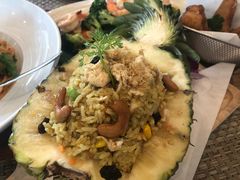 -Chom Cafe and Restaurant