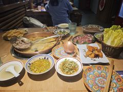 -洱火云南酸菜牛肉火锅(石景山当代商城店)