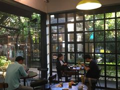 -莓园冰淇淋店