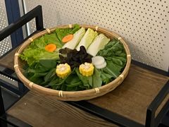 -尚尚仙·酸汤猪手·猪肚鸡火锅(华联万柳购物中心店)