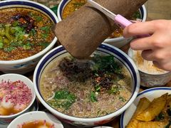 -云阿蛮云南生烫牛肉米线(奉贤路店)