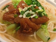 -香港新发烧腊茶餐厅(水围店)