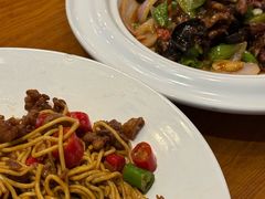 -乡村馕坑肉·烧烤·新疆菜·本地人更爱吃(阿勒泰首店)