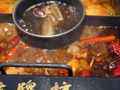 -老牌坊云南鱼豆花火锅(哈西万达店)