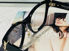 -YI OPTICAL 奕镜·蔡司战略合作店(长宁来福士店)