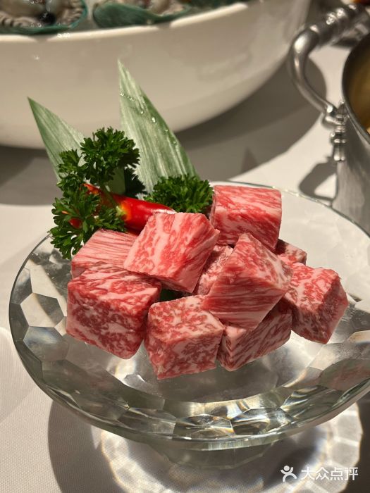 洋房火锅(新天地店)雪花牛肉粒图片