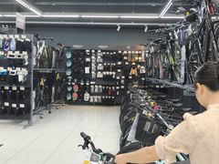 -迪卡侬(高新万达店)