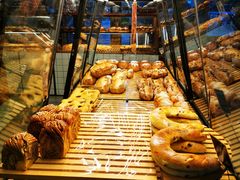 -Dough&Joe团憩(瑞虹天地月亮湾店)