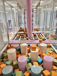 -奈尔宝·儿童乐园·亲子餐厅(华采天地店)