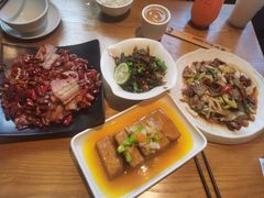 -隔壁老王·家常云南菜(花巷店)