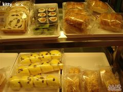 皇冠之一-皇冠幸福里动物奶油生日蛋糕(万达店)