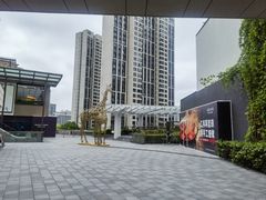 -瑞虹新天地月亮湾