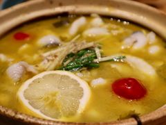 金汤酸奶酸菜鱼-黄尚皇小龙虾-螃蟹-深夜食堂(皇后公园店)