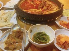-喇喇排骨火锅·传统韩式脊骨汤(望京西园总店)