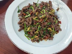 -湖南人家湘菜馆(镇江路店)