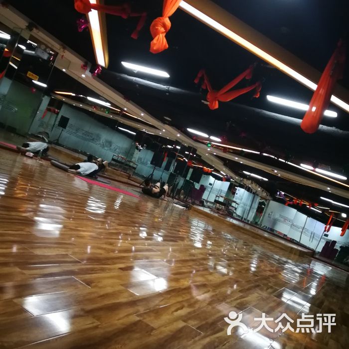 国际精英汇健身