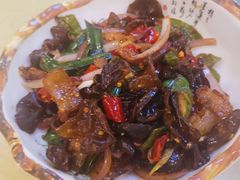 -鲤鱼塘农家山庄