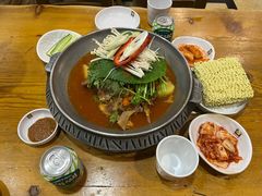 -喇喇排骨火锅·传统韩式脊骨汤(望京西园总店)