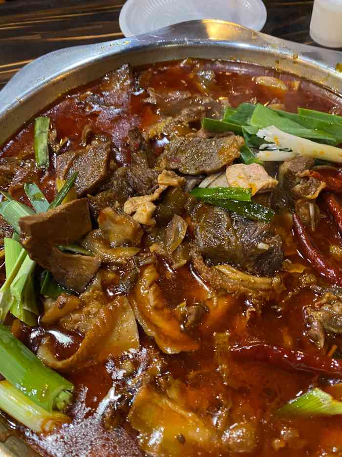 芳芳牛杂(大成路总店)-"[礼花]芳芳牛杂周末晚上久违的骑行,沿.