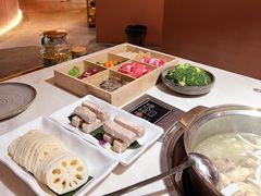 -喃喃椰·糟粕醋·椰子鸡火锅(七堡花园店)