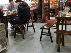 大堂-黄桷树曹家私房菜(江与城店)