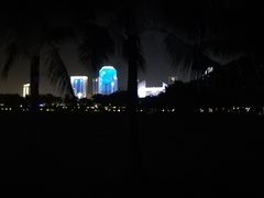 -万绿园