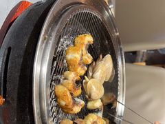 -围炉肉舍•炭烤活鳗•丹东海鲜烤肉(步行街店)