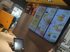 -麦当劳(轻轨曹杨路店)