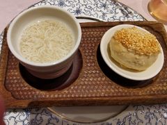 文思豆腐配蟹壳黄-江南灶中餐厅(南京香格里拉店)
