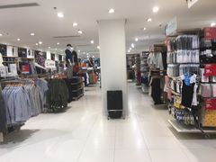 -优衣库(重庆星光时代广场店)